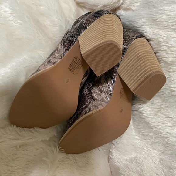 Jeffrey Campbell Rosalee Ankle Booties - Picture 7 of 8